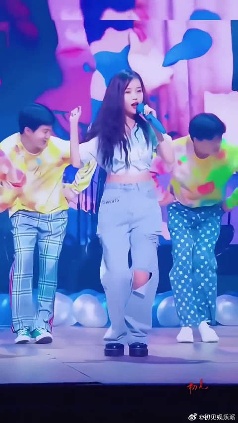 不开心了就来看女神，保证让你瞬间心情愉悦，iu李知恩