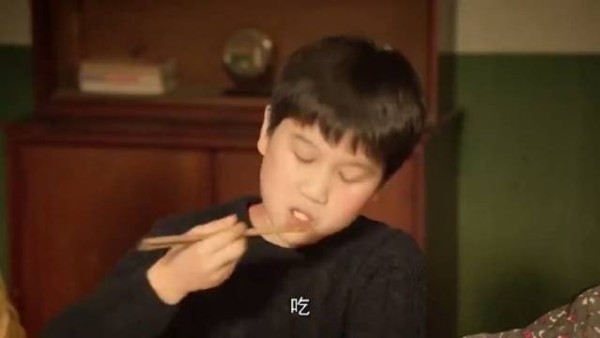 老太大摆鸿门宴，包子里居然放虾皮，试出谁是亲孙子！