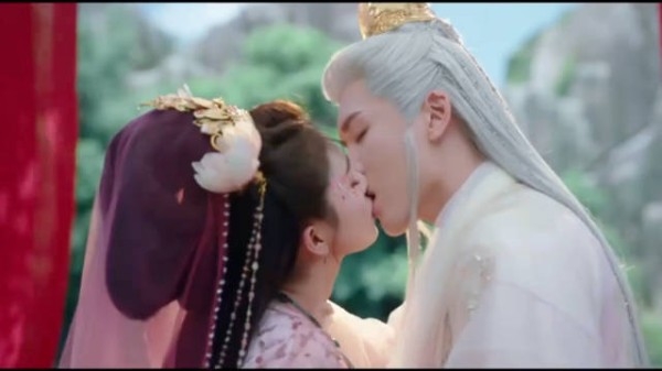 白鹿曾舜晞新剧临江仙吻戏变凶案，于正执导三婚三离反转不断