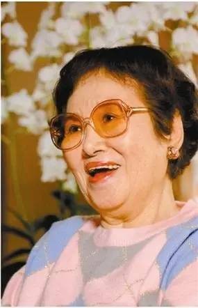 战争小说中的人性剖析——从《红纸信》到《大地之子》