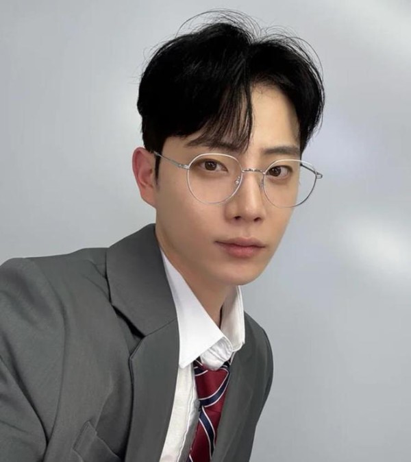 噩耗！29岁演员金钟硕猝死离世，姐姐辟谣并非跳楼自杀