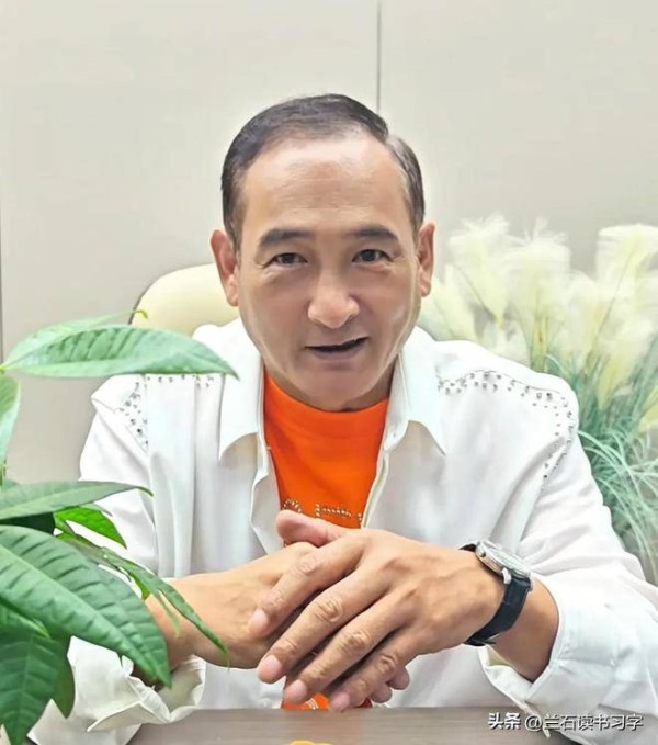 谢雷谈杨议拜师：人家老哥俩，挂上照片关上门，互相一磕头就成了