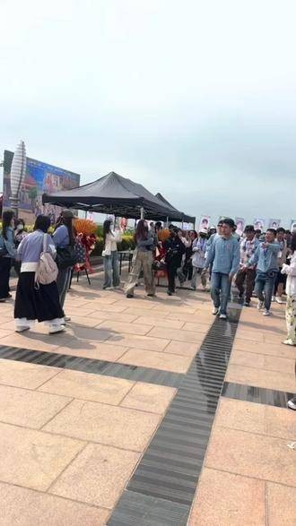 李昀锐开机大吉,闪耀登场,那位心软的神,竟哭了好几次