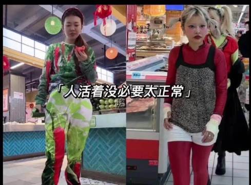 716的猪头小美哪有自己的能力啊，纯纯是靠模仿，照搬照抄顾嘻嘻的选手