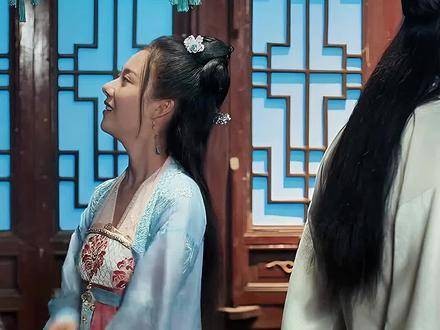 艺妓为了不成为妾室,决然跳入河中,这一跃是为了追求自由
