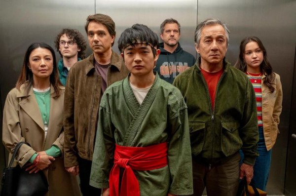 ‌海外票房破6.1亿，内地票房仅463万，我感慨：成龙这一步走对了