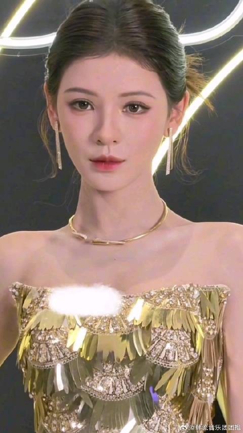 张予曦好立体的五官,骨相大美人!