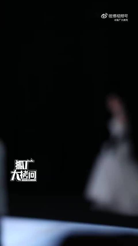 程潇复古公主造型亮相红毯,演技获赞