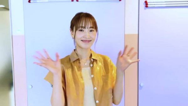 菅井友香亮相东京电视台鉴宝节目,千万日元藏品亮相