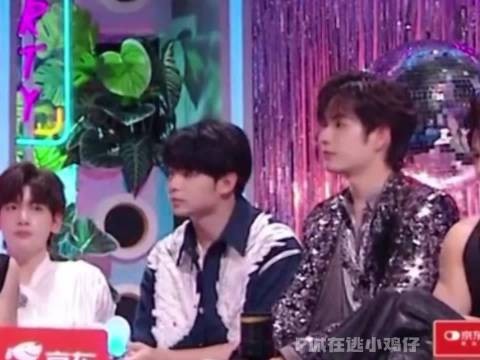伞兵Paraboy湖南卫视618开心夜抓塑料袋萌翻全场