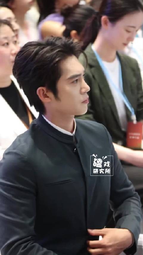 脱了又扣上是几个意思