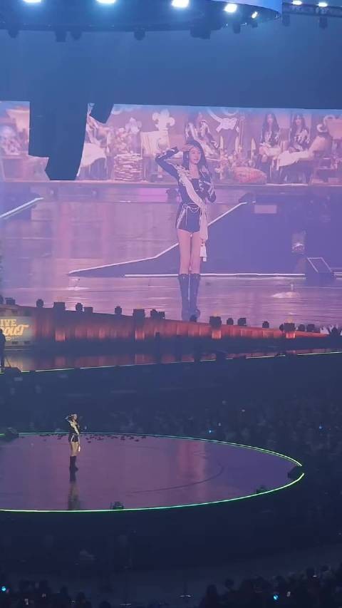 张元英精准找摄像头