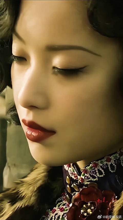 倪妮，不看她，你不知道穿旗袍可以这么有味