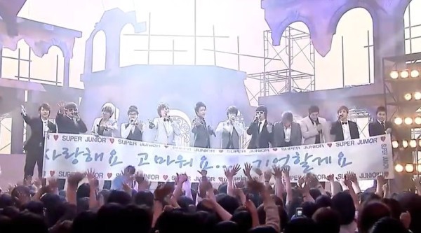 十六年前的今天(090620),SuperJunior 带来的现场舞台