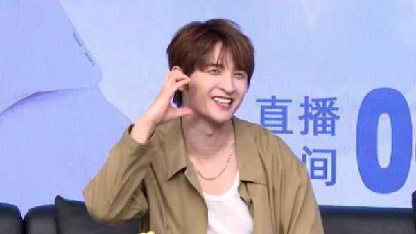 张远追星张信哲现场激动喊话,粉丝直呼共情