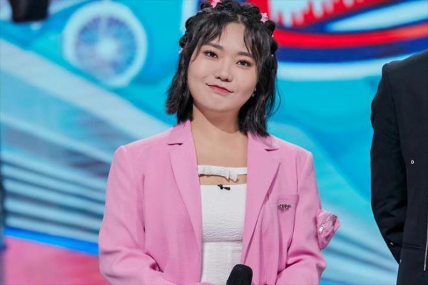 李雪琴面对挑衅，以静制动，于舆论漩涡中显从容睿智