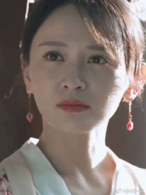 明兰：你能不能看看我穿的啥