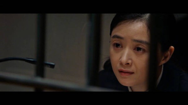 《以法之名》蒋欣这段审问杨烁的戏隔着屏幕都感觉到压迫感十足了！