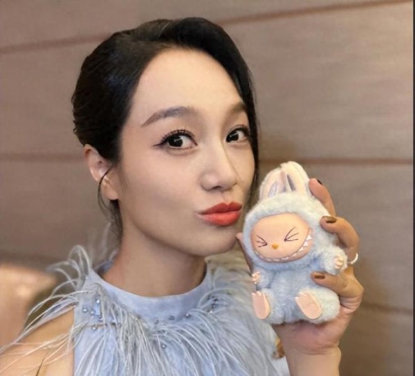 不是，朱丹好像真不对劲，不止重男轻女这么简单！