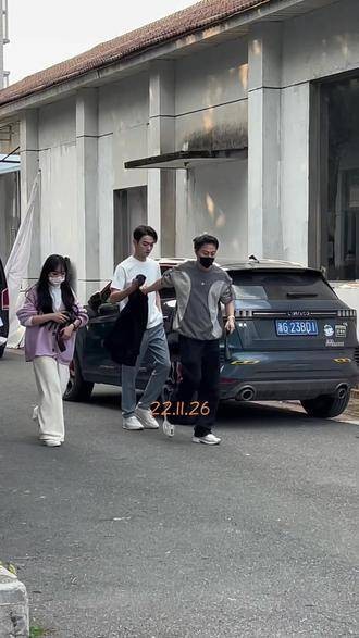 你就像一颗糖果，总让人回味那甜蜜的味道，今天也是帅气满满的小阳华