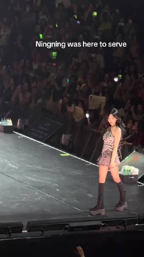 宁艺卓伦敦SMTOWN演唱会饭拍视频曝光