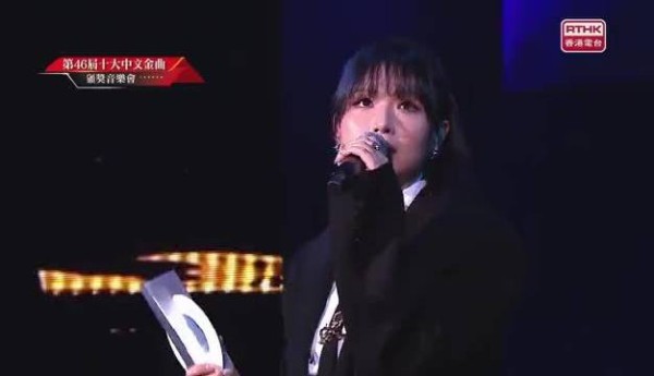 新生代歌手林恺铃获十大中文金曲奖，慵懒曲风演绎《好奇》