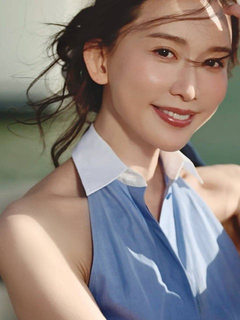 林志玲分享导航语音趣事，嘉人七月刊封面即将发布