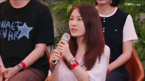 李佳薇转型新风格,天后亮相歌手2025