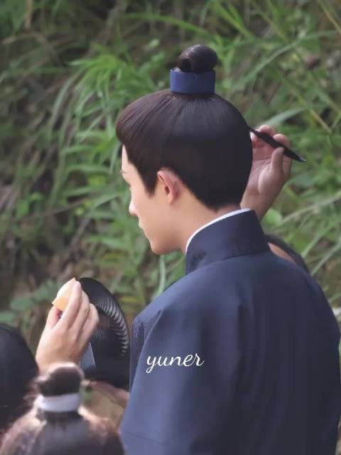 感觉董思成会很适合白切黑 看似小绵羊实则大灰狼