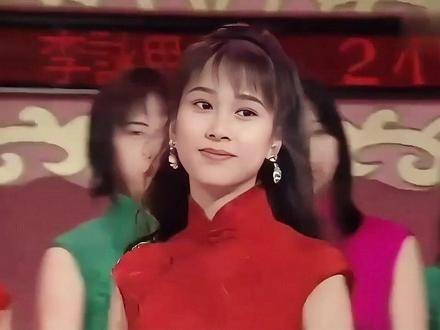 成龙赞文颂娴惊艳邻家女孩，林正英称其玲珑仙子