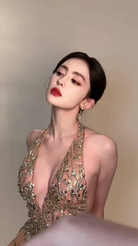 古力娜扎这身材是真顶