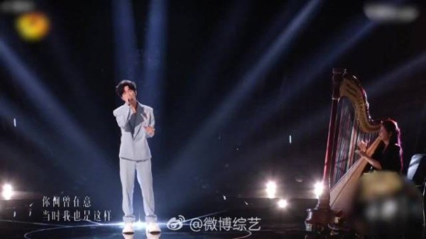 陈楚生改编《像疯了一样》引全场静默，情歌嗓诠释故事感