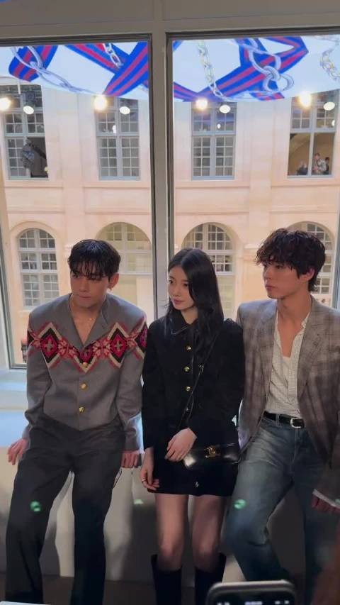 金泰亨裴秀智朴宝剑同框看秀