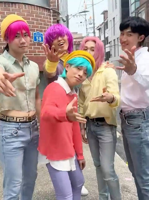 Saja Boys真人本尊们的《SODA POP》