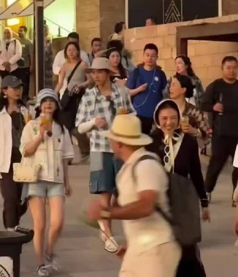 龚俊花少7埃及到达路透