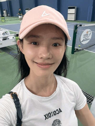 林允素颜抗打。