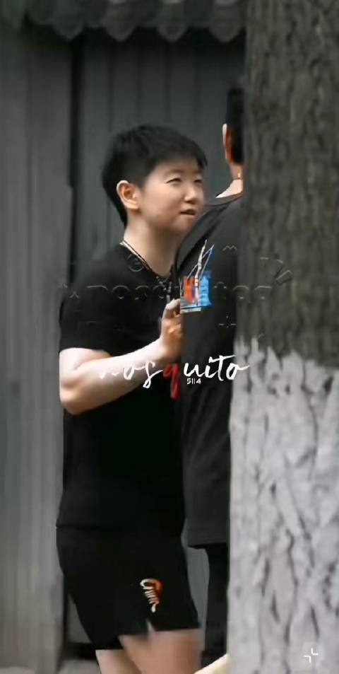 coco对莎莎的关爱都藏在细节里了，用实力证明，谁带的像谁