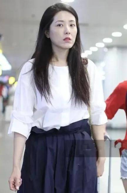 曾黎：从京剧舞台到影视苂屏的跨界女神