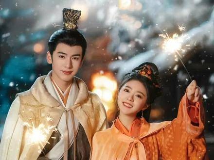 度华年先动刀再谈情，张凌赫赵今麦演绎燃爆剧情