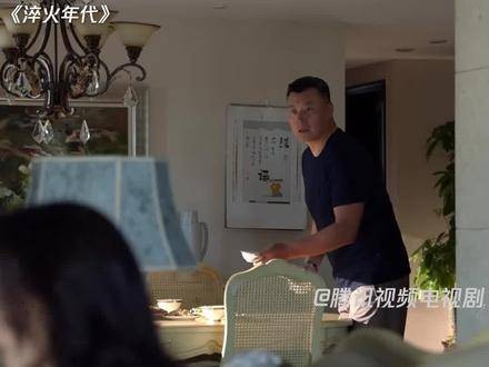 老公欠债消失无踪！痴情老婆坚持回国刚落地就被捕？