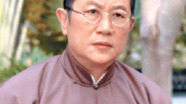前TVB艺人罗浩楷患帕金森症十余年，靠轮椅代步