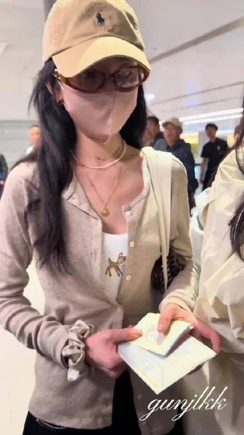 宋祖儿瘦身保持身材管理，新剧《表妹万福》引期待