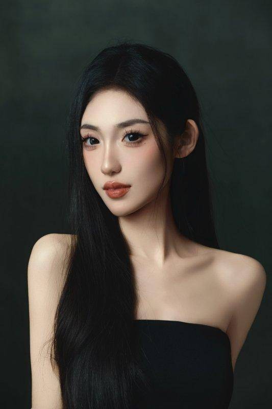 以心为刃迎银幕首秀 鞠沛樾亮剑《渐醒的青春》演绎带刺玫瑰