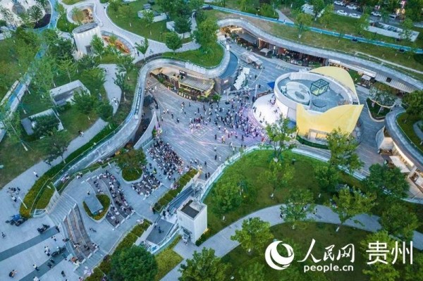 贵阳路边音乐会上的“中欧和弦”