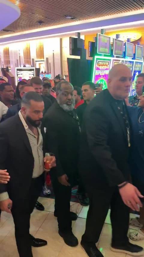 “嘴炮”康纳·麦格雷戈（Conor McGregor）去迈阿密硬石赌场！