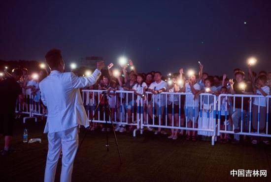 未知旅行音乐节，烟花秀盛大登场，精彩持续升级