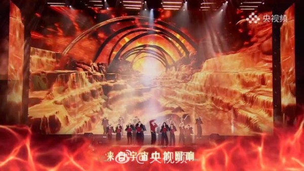 张艺兴飞天舞台演绎东方美学