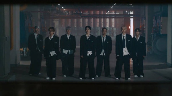 1年前的今天发行的NCT127《WALK》