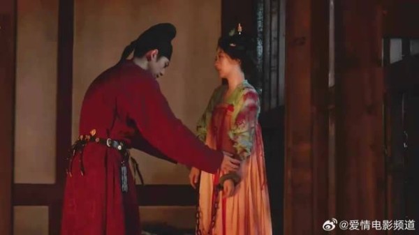 杨紫李现新剧演技获赞，何惟芳受刑蒋长扬咬牙