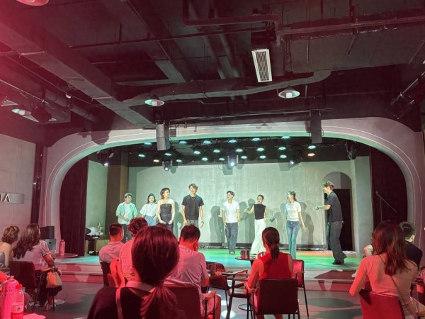 沉浸式喜剧点燃夏夜，半杯玛格丽特上映，解锁全新观演体验